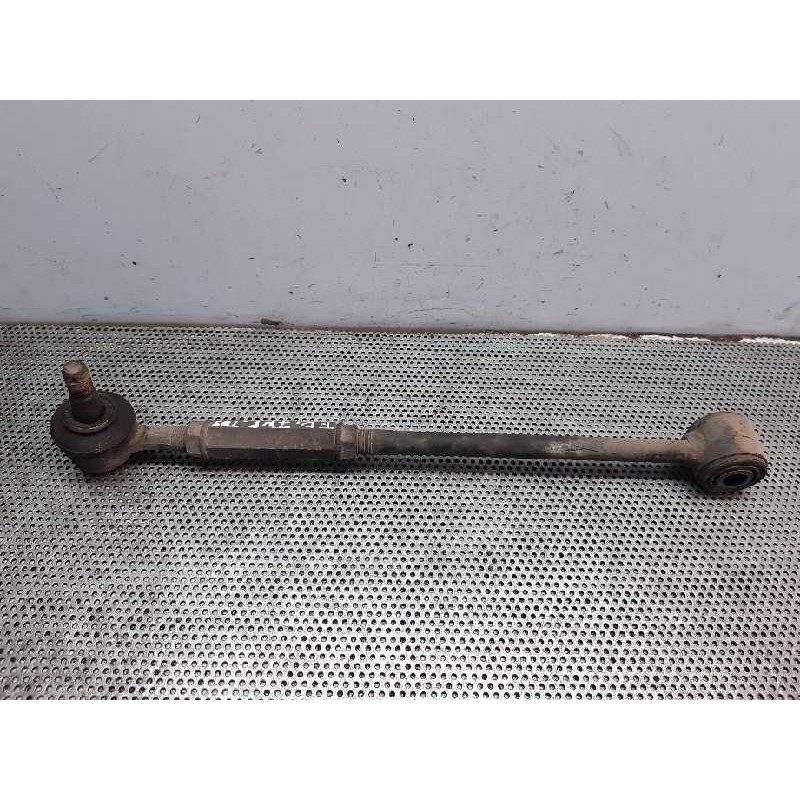 Recambio de tirante trasero derecho para toyota avensis wagon (t25) 2.0 d-4d executive referencia OEM IAM   