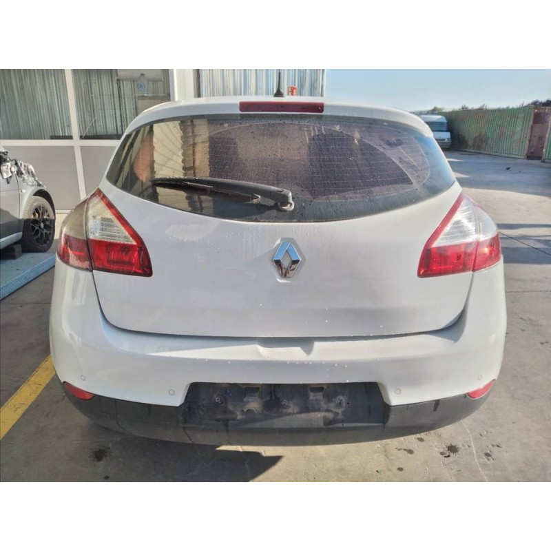 renault megane iii berlina 5 p del año 2011