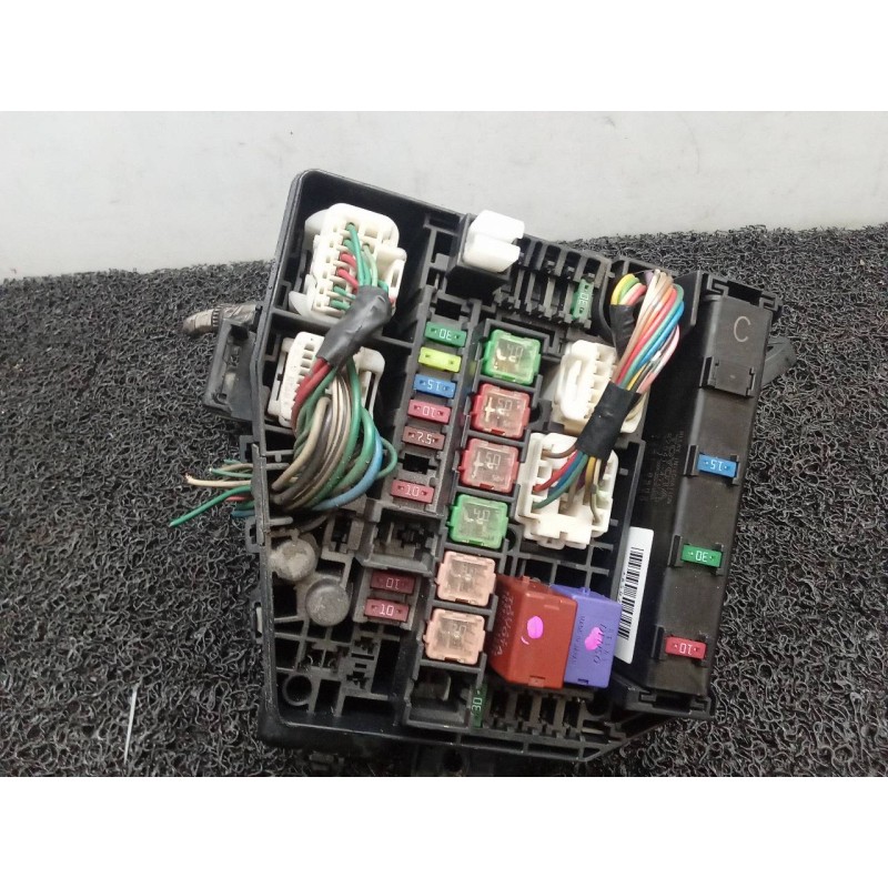 Recambio de caja reles / fusibles para toyota yaris (ksp9/scp9/nlp9) luna referencia OEM IAM 8264147020 72818502 3