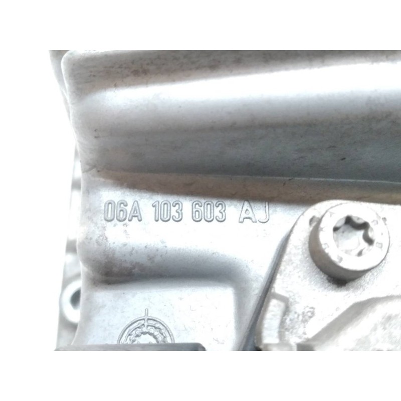 Recambio de carter para skoda octavia berlina (1z3) elegance referencia OEM IAM 06A103603AJ - Blanco 2