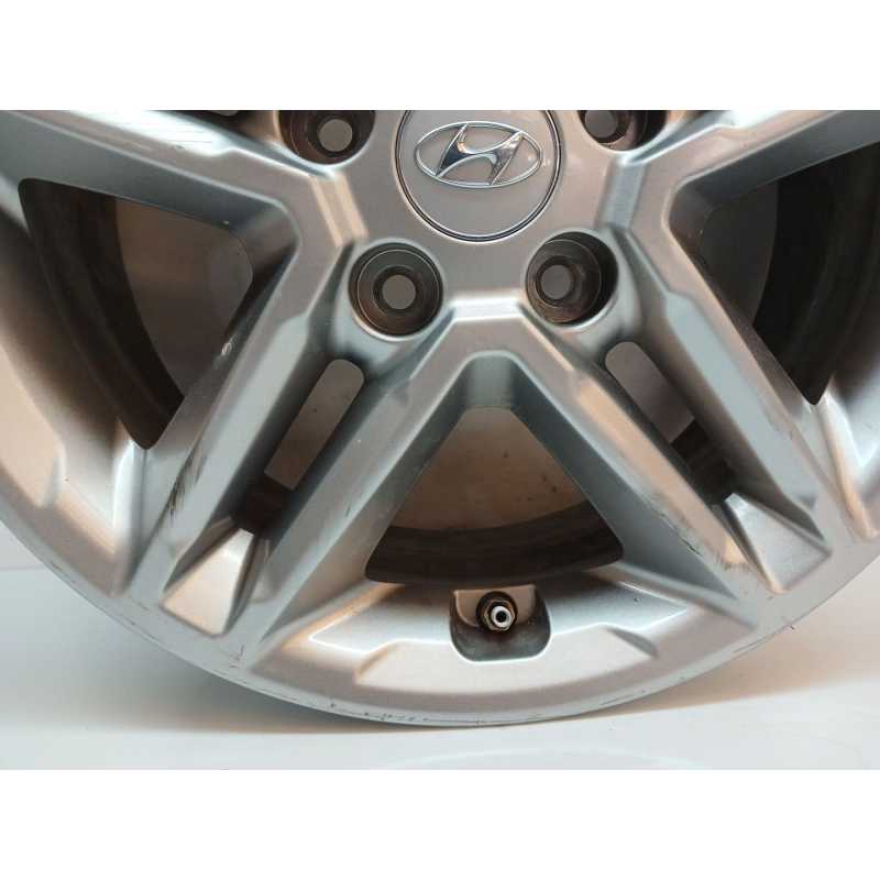 Recambio de llanta para hyundai kona maxx 2wd referencia OEM IAM 52910J9100 - Rojo 2