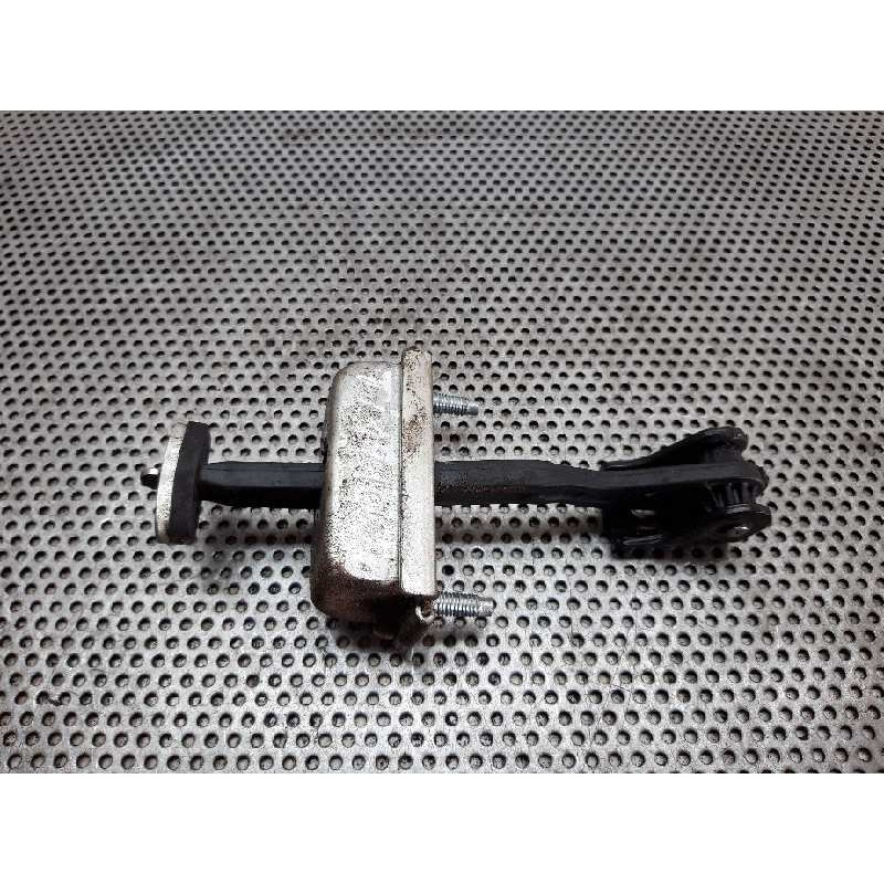 Recambio de retenedor puerta trasera izquierda para ford focus lim. (cb4) titanium referencia OEM IAM 2
