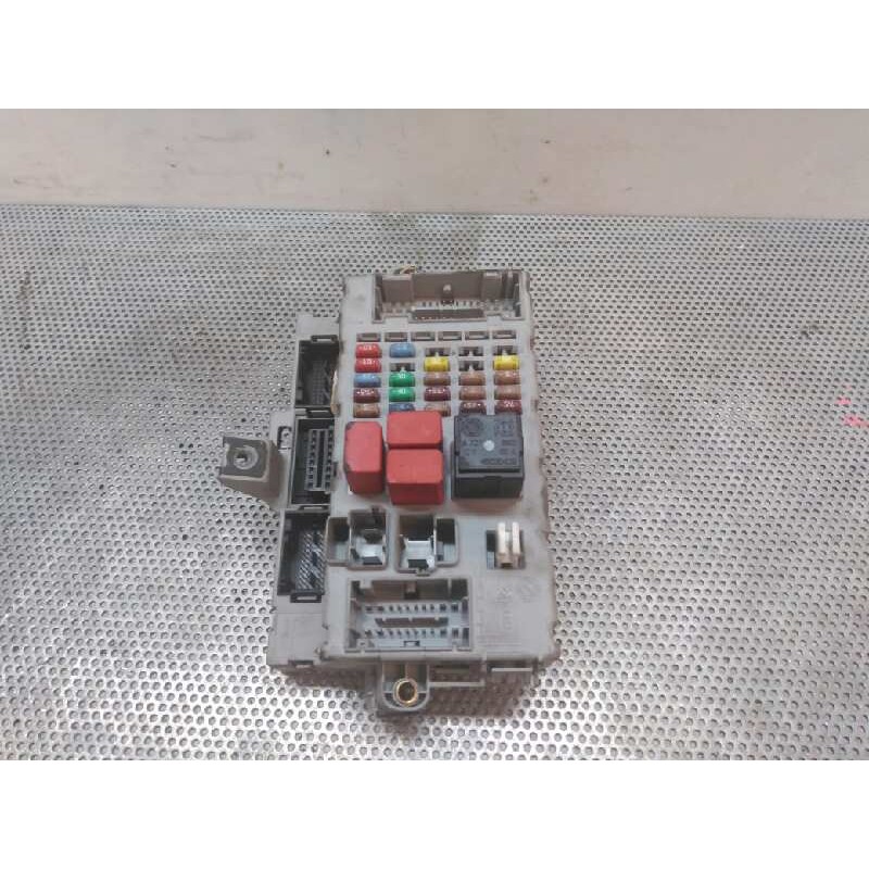 Recambio de caja reles / fusibles para lancia ypsilon (101) 1.4 16v platino (10.2006) referencia OEM IAM 51819322 503440120107 