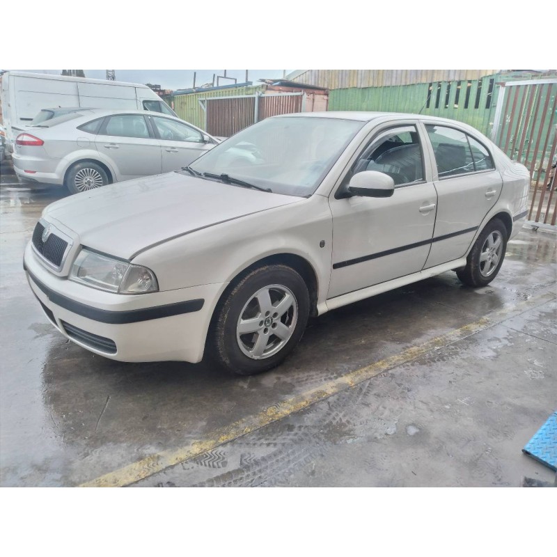 skoda octavia berlina (1u2) del año 2010