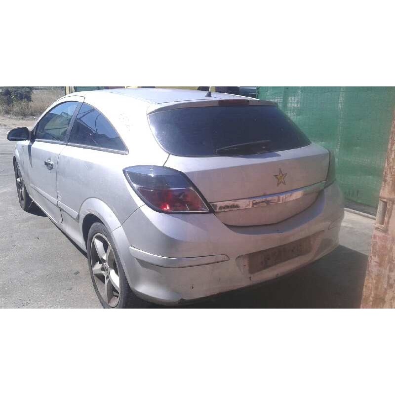 opel astra gtc del año 2005