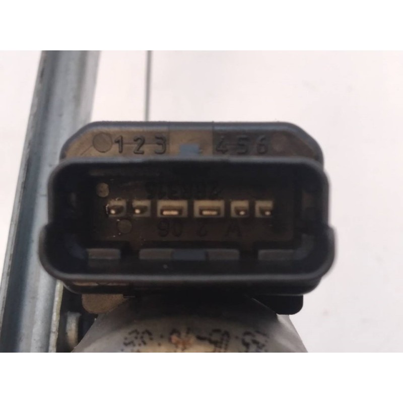 Recambio de elevalunas trasero izquierdo para renault scenic ii confort dynamique referencia OEM IAM 400751H - Verde 2