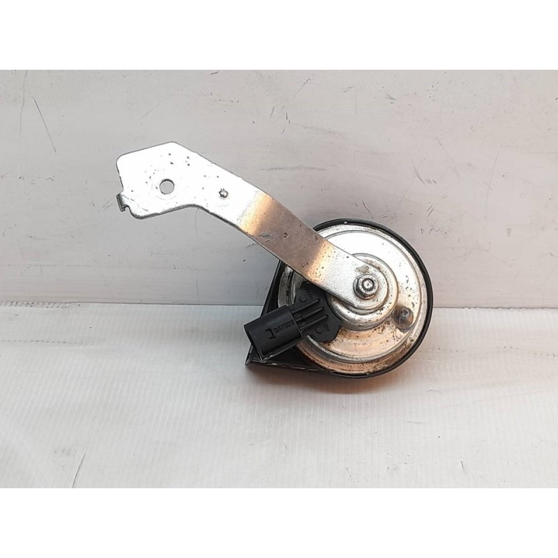 Recambio de claxon para mercedes-benz clase cla (w117) cla 220 cdi (117.303) referencia OEM IAM A046522 3