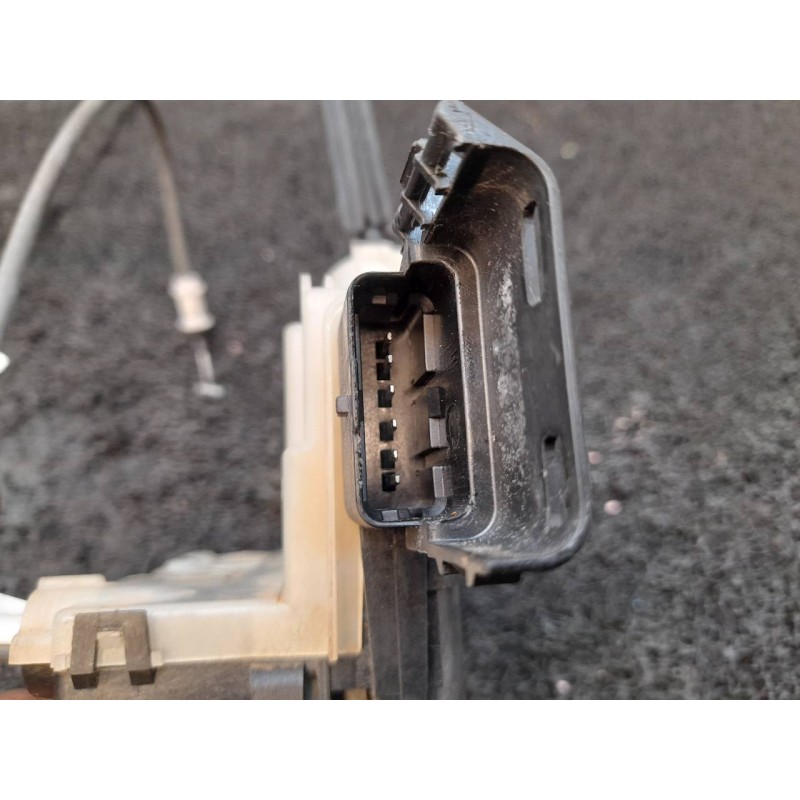 Recambio de cerradura puerta delantera derecha para peugeot 3008 allure referencia OEM IAM A048069 104234 1498M2157I8 3
