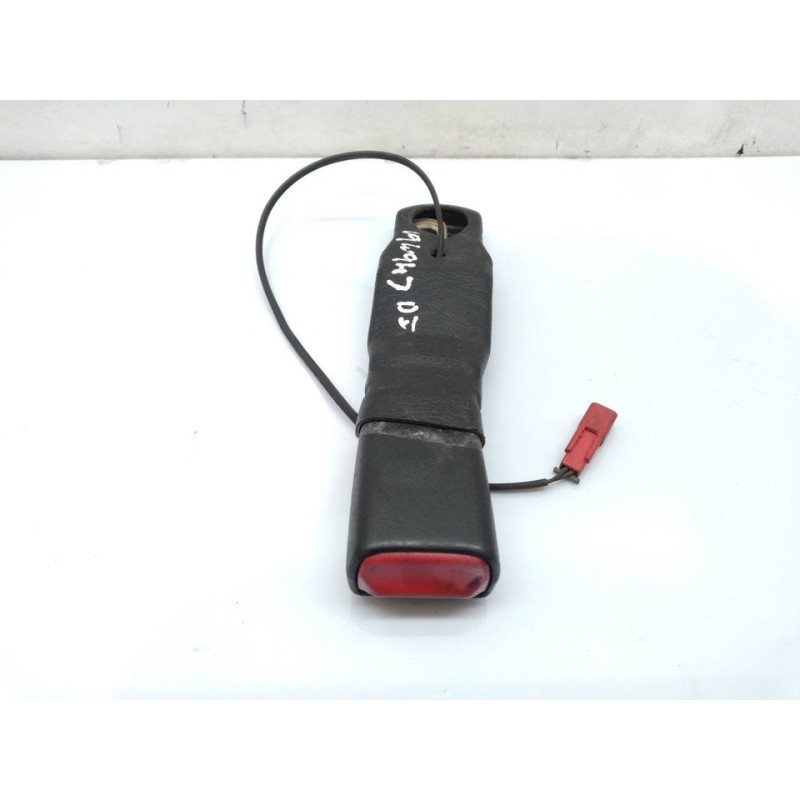 Recambio de enganche cinturon delantero izquierdo para mercedes-benz clase m (w163) 270 cdi (163.113) referencia OEM IAM   