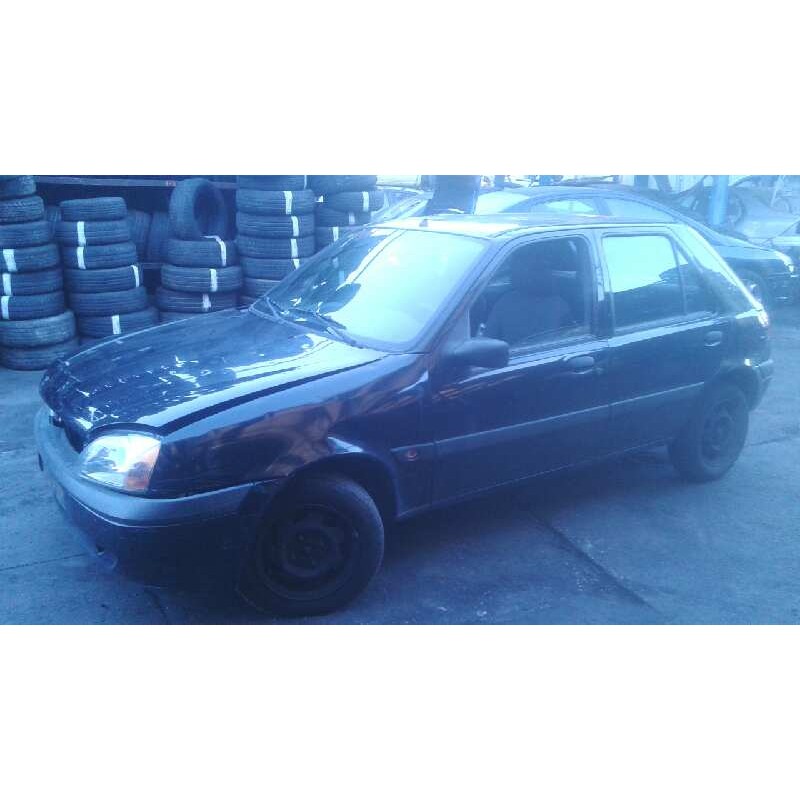 ford fiesta berlina (dx) del año 2001