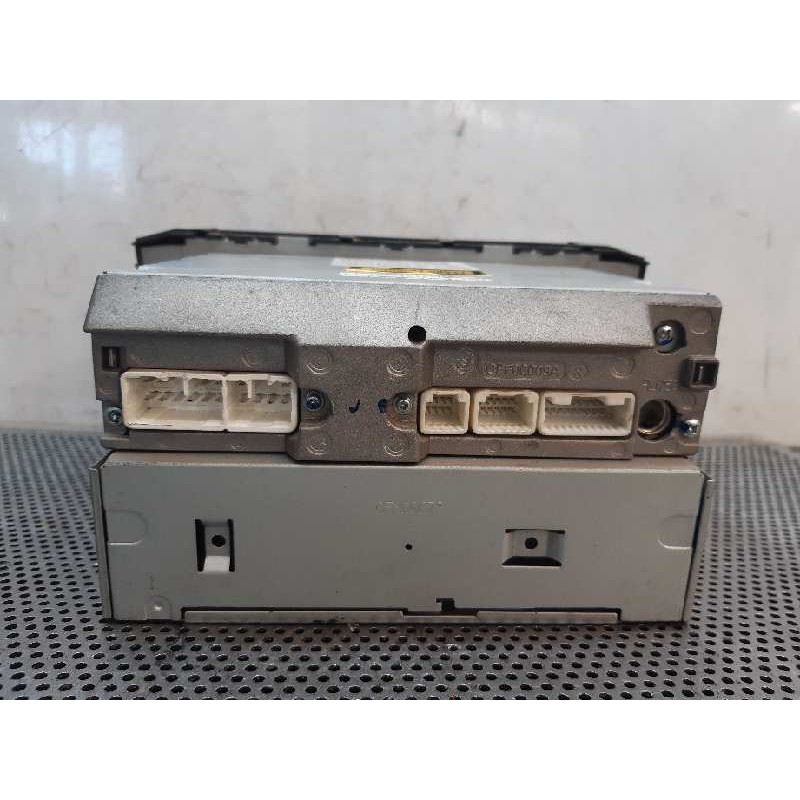 Recambio de sistema audio / radio cd para toyota avensis wagon (t25) 2.0 d-4d executive referencia OEM IAM W58831 8612005120 CQT - Negro 3