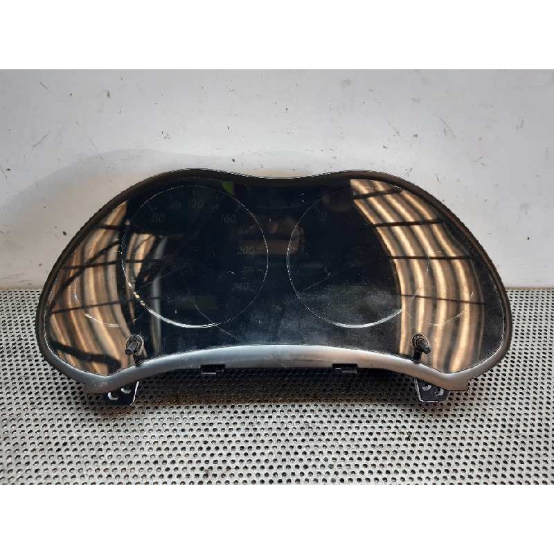 Recambio de cuadro instrumentos para toyota avensis wagon (t25) 2.0 d-4d executive referencia OEM IAM 8380005C00C MB2574305293 