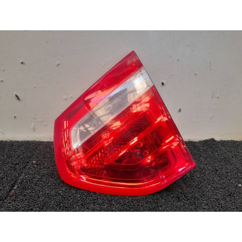 Recambio de piloto trasero derecho interior para citroën c4 picasso exclusive referencia OEM IAM 0283312122  
