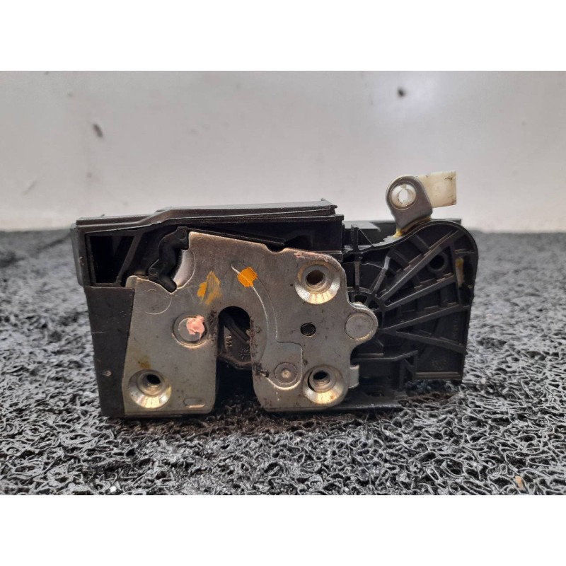 Recambio de cerradura puerta delantera derecha para dacia sandero stepway referencia OEM IAM 4