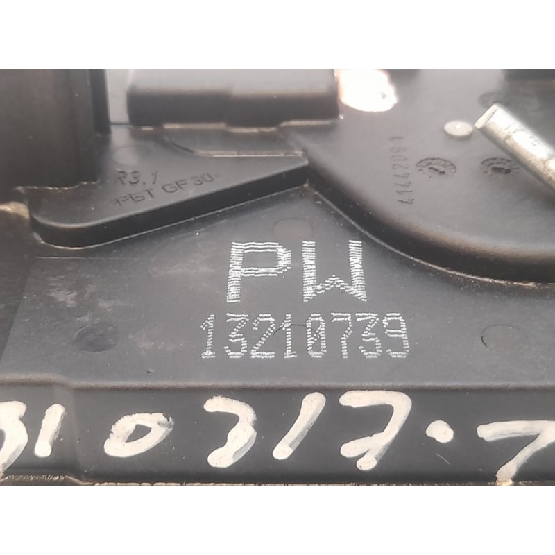 Recambio de cerradura puerta trasera derecha para opel zafira b enjoy referencia OEM IAM 13210739 4