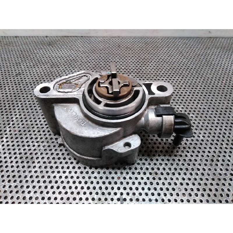 Recambio de depresor freno / bomba vacio para ford focus lim. (cb4) titanium referencia OEM IAM D1562B0102W - Blanco 2