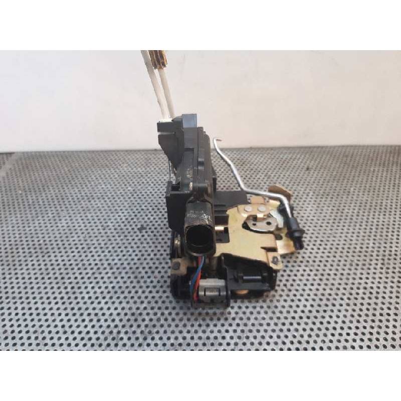 Recambio de cerradura puerta trasera izquierda para audi a6 berlina (4b2) 2.7 v6 30v biturbo referencia OEM IAM - Gris 4