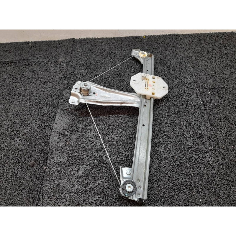Recambio de elevalunas trasero derecho para dacia sandero stepway referencia OEM IAM M135943515 2