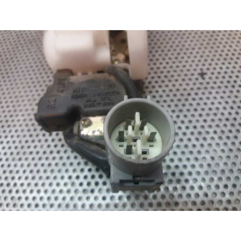 Recambio de cerradura puerta delantera derecha para toyota celica (t20) 1.8 16v cat referencia OEM IAM - Blanco 2