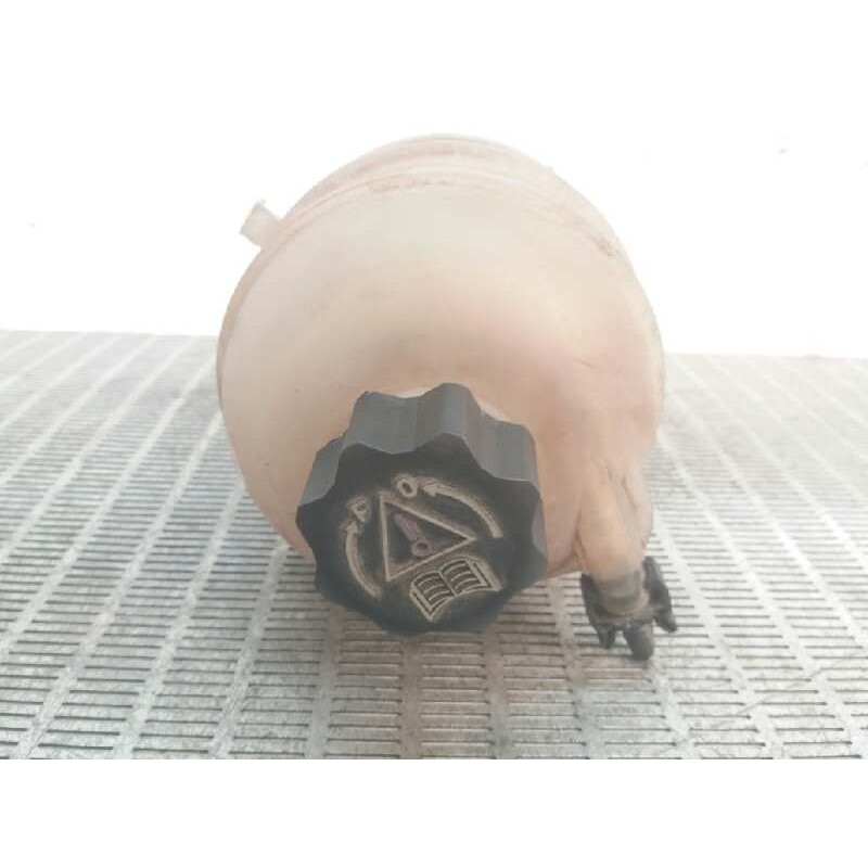 Recambio de deposito expansion para peugeot 206 berlina 1.4 referencia OEM IAM 9648568180  