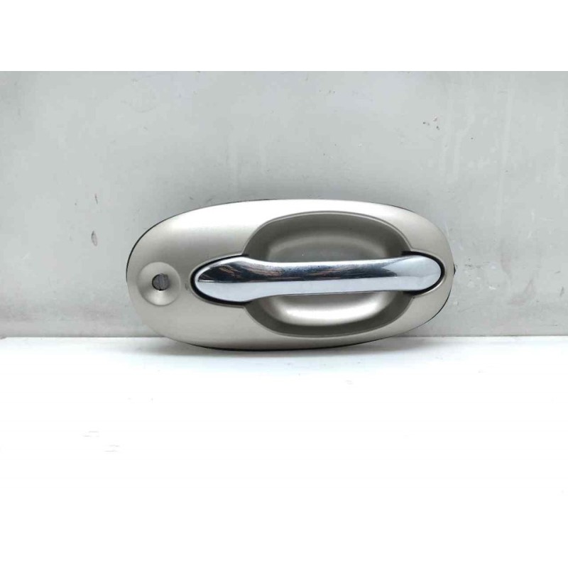 Recambio de maneta exterior delantera derecha para kia carnival td ls referencia OEM IAM K53A58410  