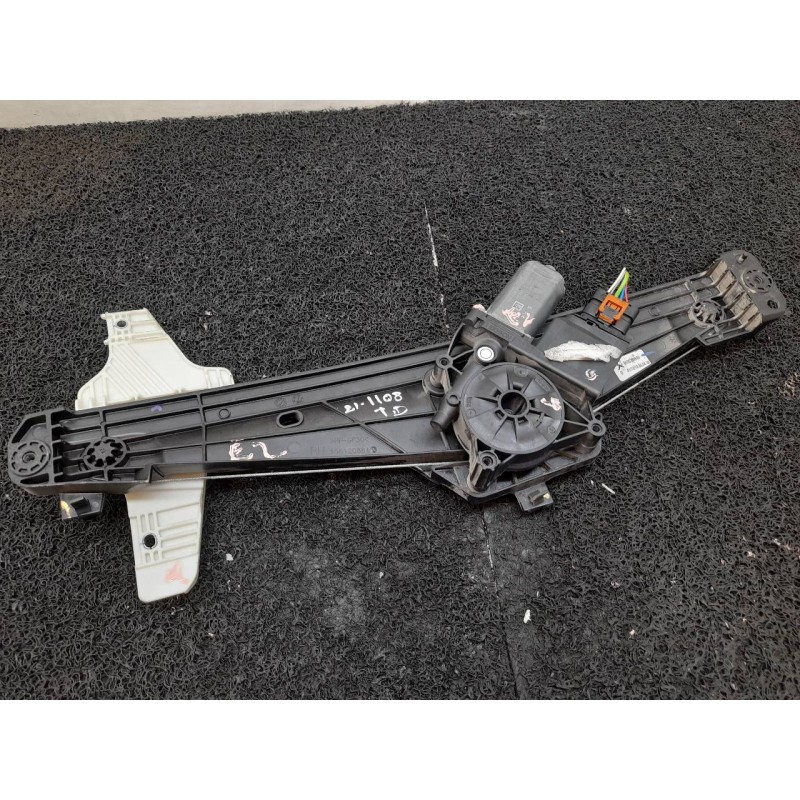 Recambio de elevalunas trasero derecho para peugeot 3008 allure referencia OEM IAM 9829482480 9830388880 156120861
