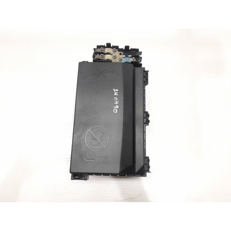 Recambio de caja reles / fusibles para opel astra j sports tourer enjoy referencia OEM IAM C11000139  