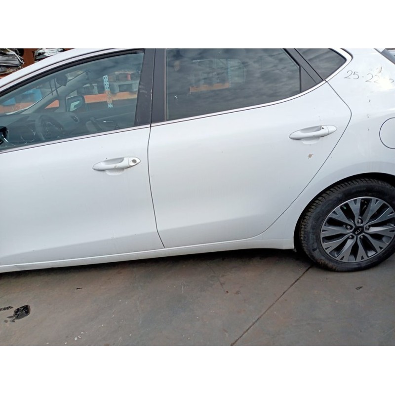 Recambio de puerta trasera izquierda para kia cee´d business referencia OEM IAM   