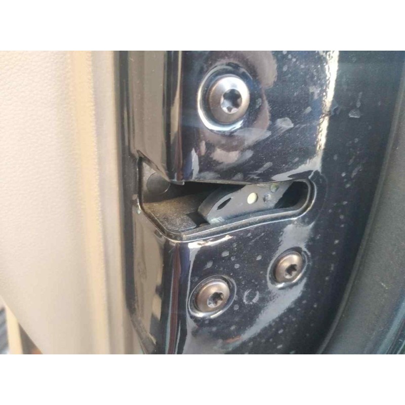 Recambio de cerradura puerta delantera derecha para kia carnival 2.9 crdi vgt active referencia OEM IAM   