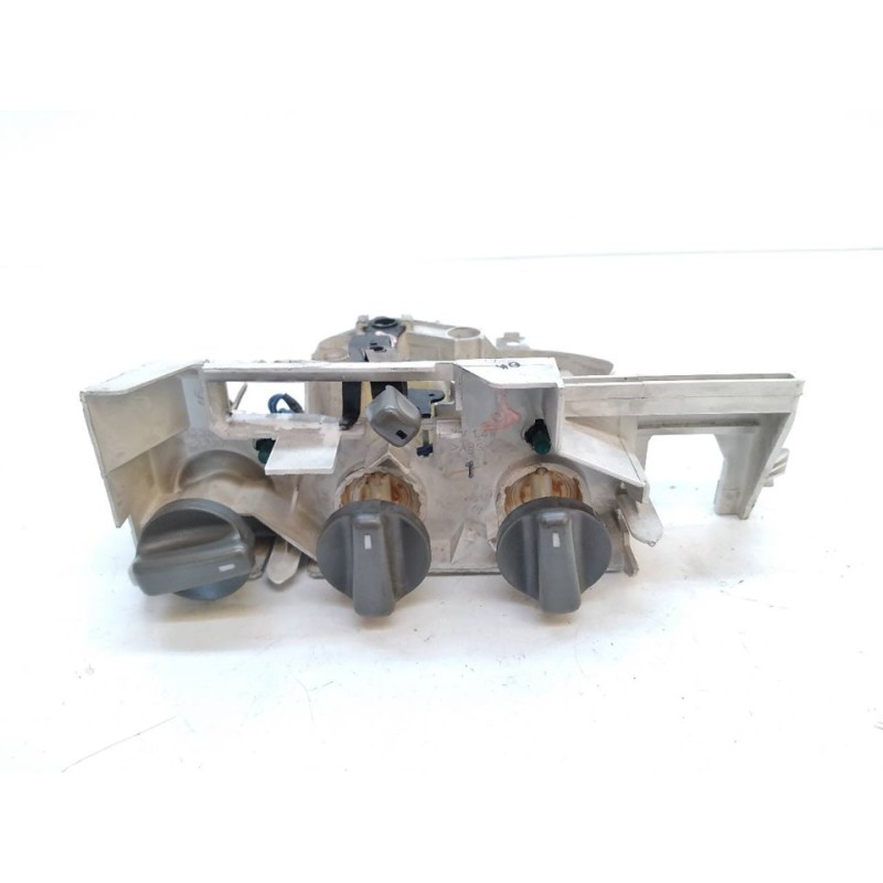Recambio de mando calefaccion / aire acondicionado para toyota corolla (e11) 1.6 linea terra (3-ptas.) referencia OEM IAM 155911 - Blanco