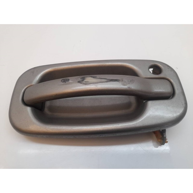 Recambio de maneta exterior delantera derecha para chevrolet tahoe 5.3 lt premium referencia OEM IAM 15029902  