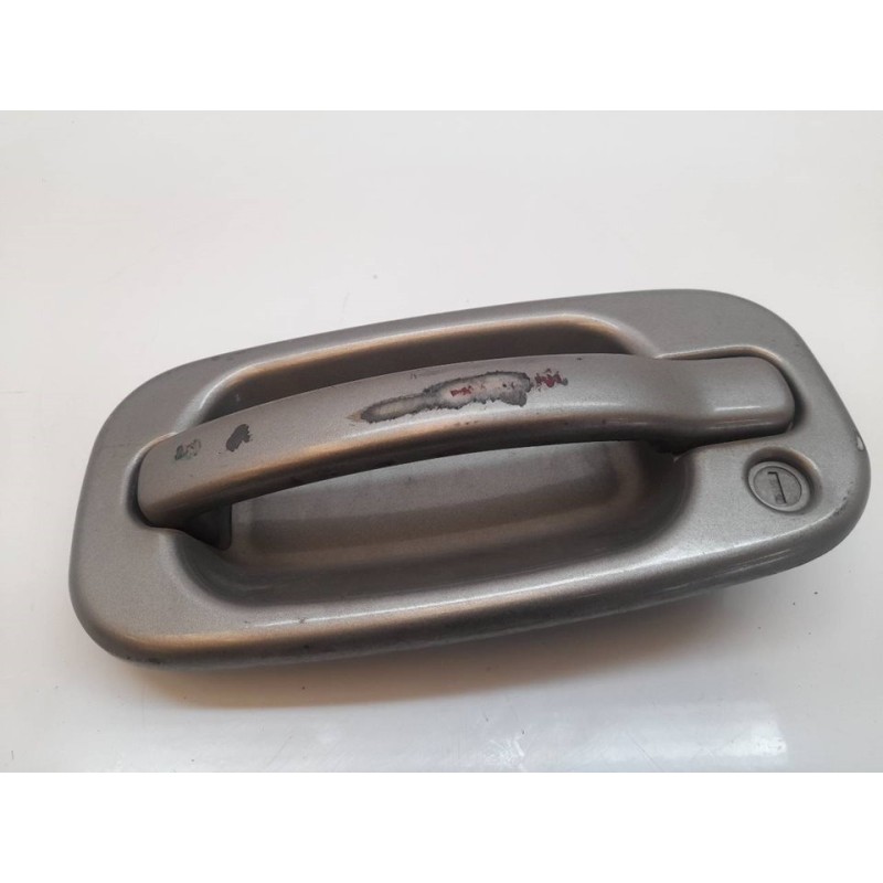 Recambio de maneta exterior delantera izquierda para chevrolet tahoe 5.3 lt premium referencia OEM IAM 15029901  