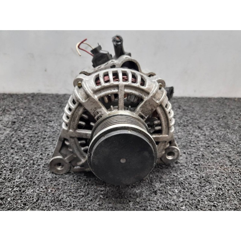Recambio de alternador para kia carens 2.0 crdi ex monovolumen referencia OEM IAM CGB19110 - Azul 7