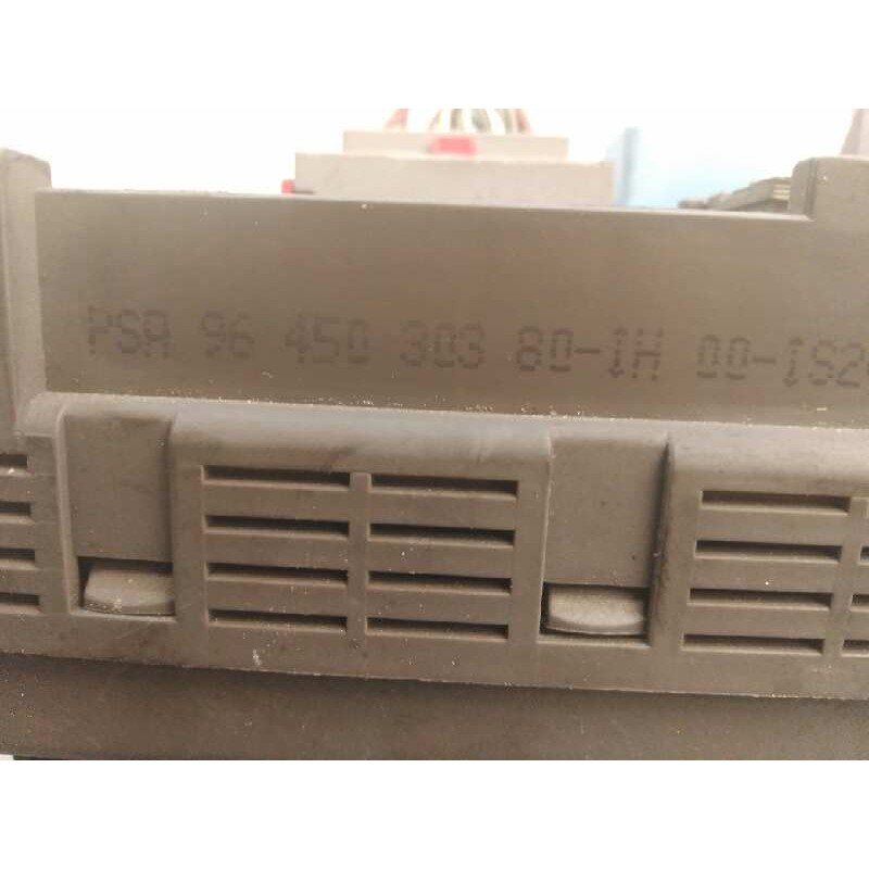 Recambio de caja reles / fusibles para citroën c5 berlina 2.0 hdi x referencia OEM IAM 9645030380 3