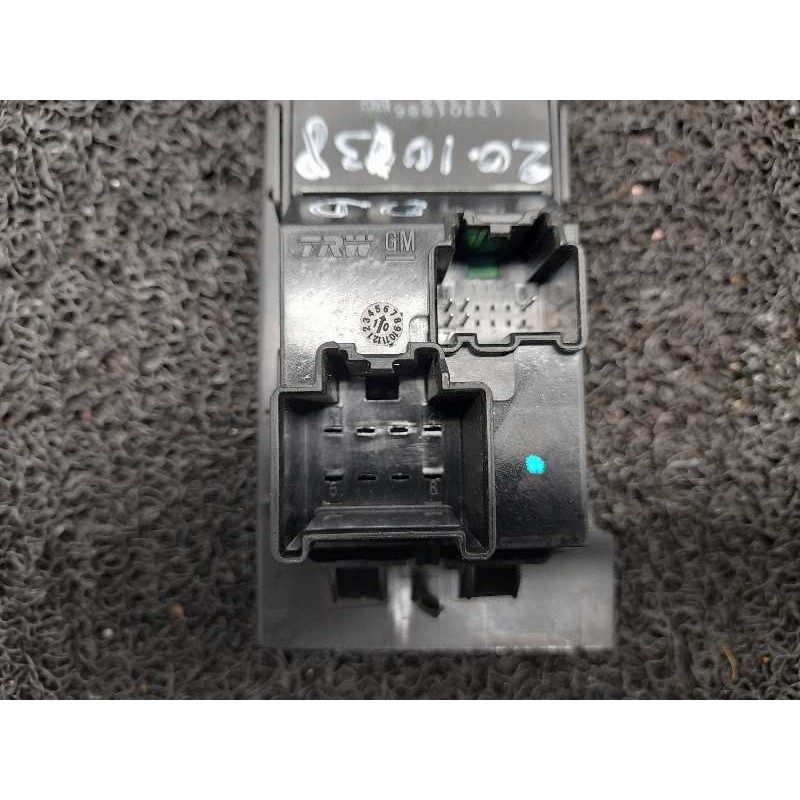Recambio de mando elevalunas delantero derecho para opel astra j lim. enjoy referencia OEM IAM 13301886 - Negro 4