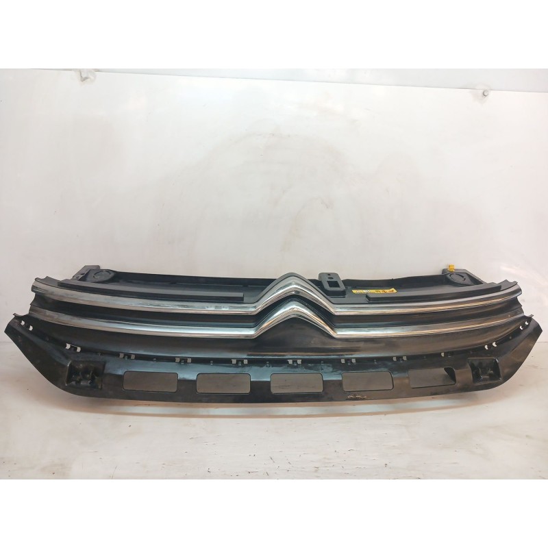 Recambio de rejilla delantera para citroën c3 feel referencia OEM IAM 9812063477  