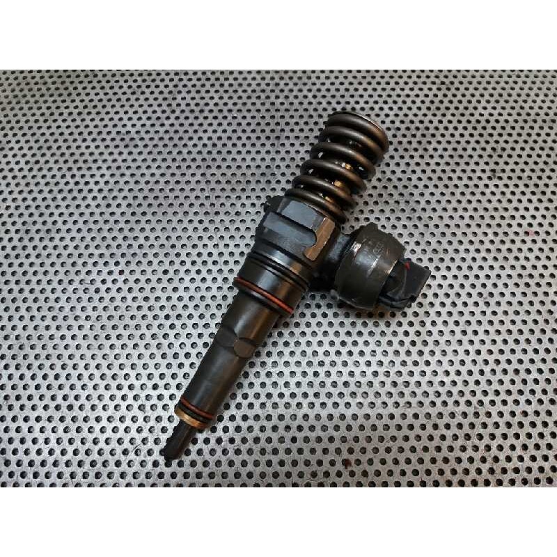 Recambio de inyector para volkswagen polo berlina (6n2) trendline referencia OEM IAM 0414720035 045130073T 