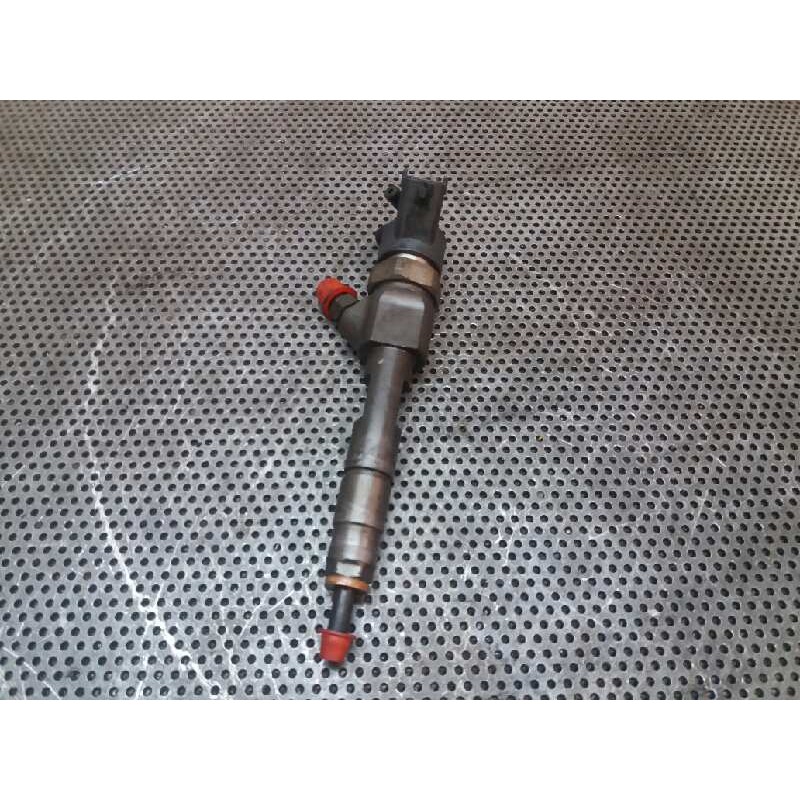 Recambio de inyector para renault trafic caja cerrada (ab 4.01) l1h1 caja cerrada, corto referencia OEM IAM 0445110146 820023852 - Blanco
