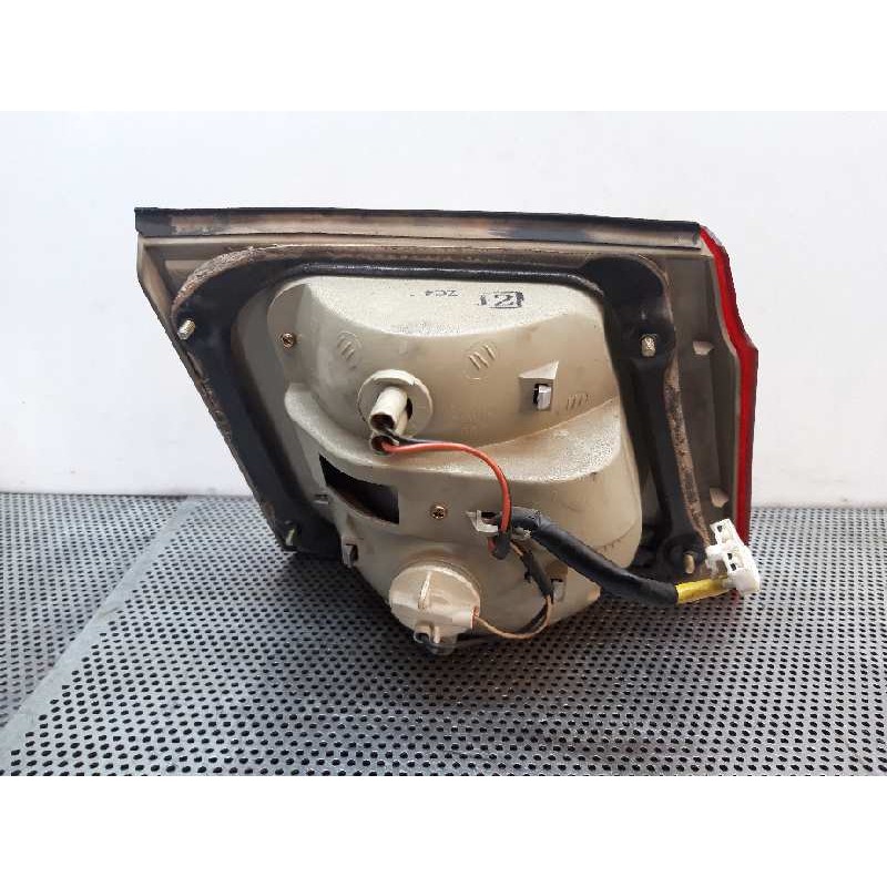 Recambio de piloto trasero derecho interior para kia carens 2.0 crdi ex monovolumen referencia OEM IAM - Verde 3