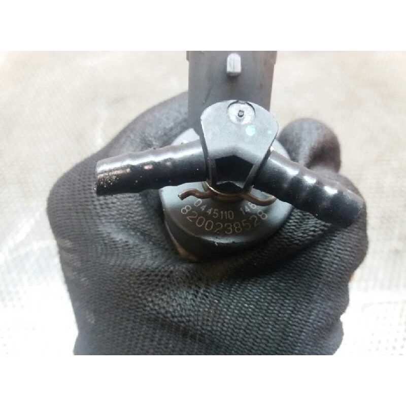 Recambio de inyector para renault trafic caja cerrada (ab 4.01) l1h1 caja cerrada, corto referencia OEM IAM 0445110146 820023852 - Blanco 2