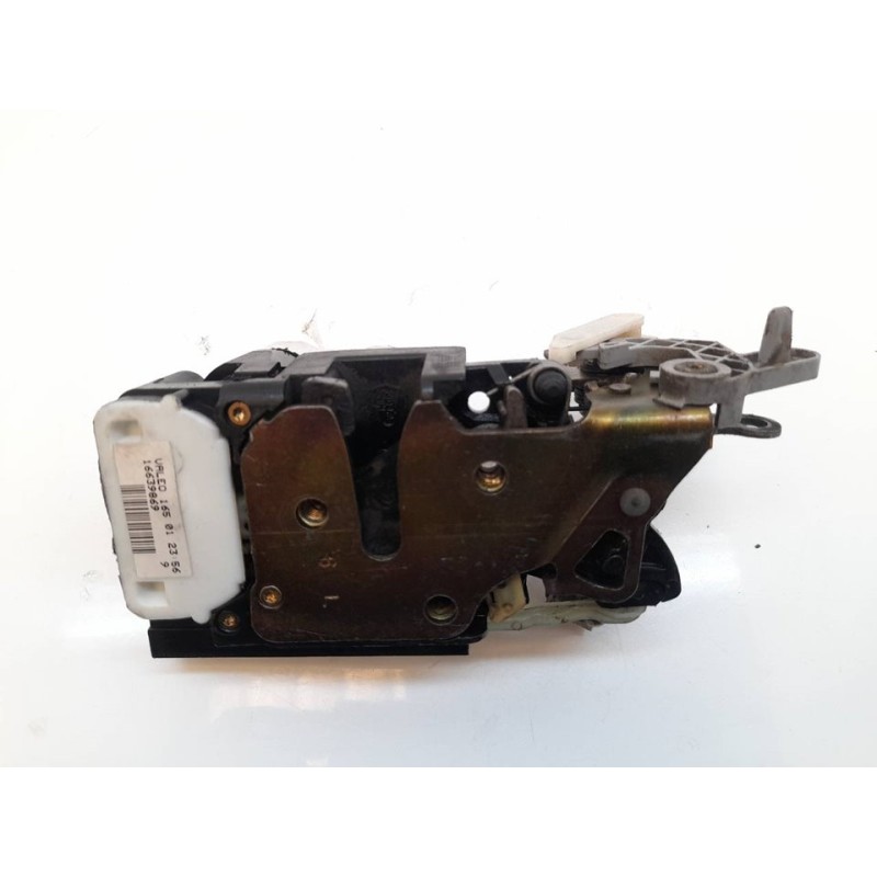 Recambio de cerradura puerta trasera izquierda para chevrolet tahoe 5.3 lt premium referencia OEM IAM 16639869 4