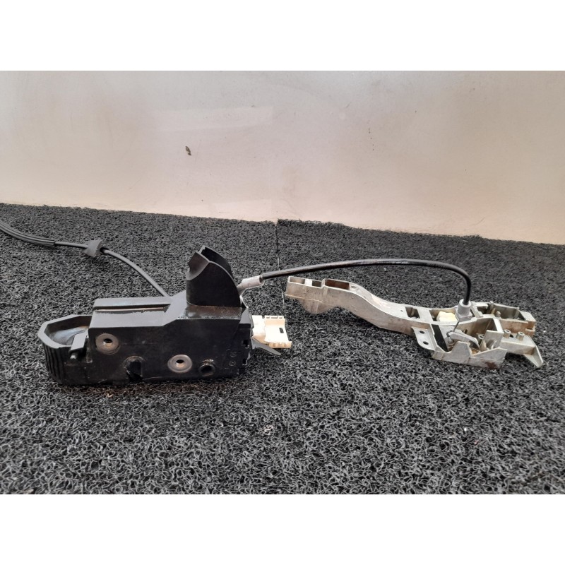 Recambio de cerradura puerta delantera derecha para citroën c4 berlina collection referencia OEM IAM 9683415980  