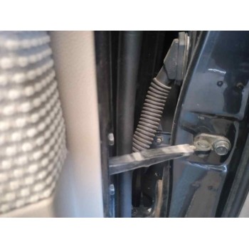 RETENEDOR PUERTA DELANTERA IZQUIERDA 