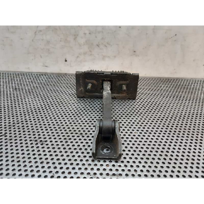 Recambio de retenedor puerta delantera derecha para toyota avensis wagon (t25) 2.0 d-4d executive referencia OEM IAM - Negro 2