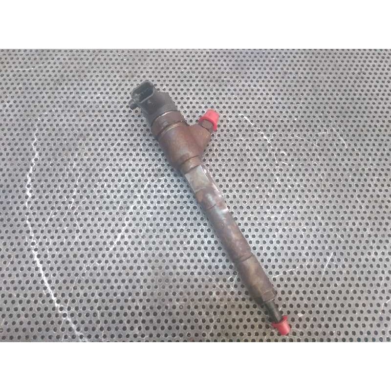 Recambio de inyector para opel corsa c silverline referencia OEM IAM 0445110083  