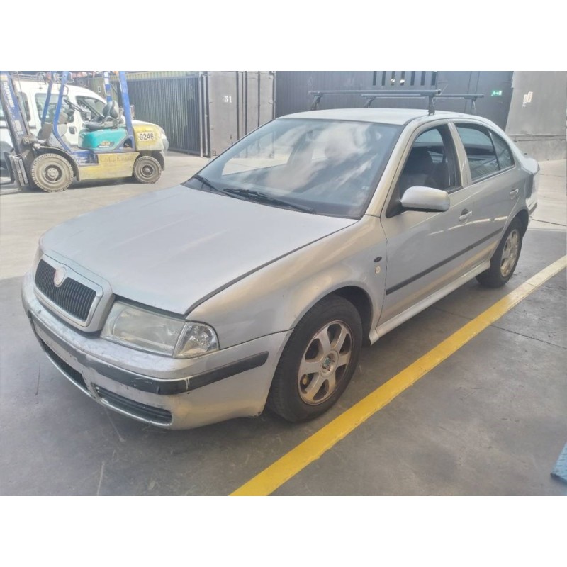 skoda octavia berlina (1u2) del año 2002
