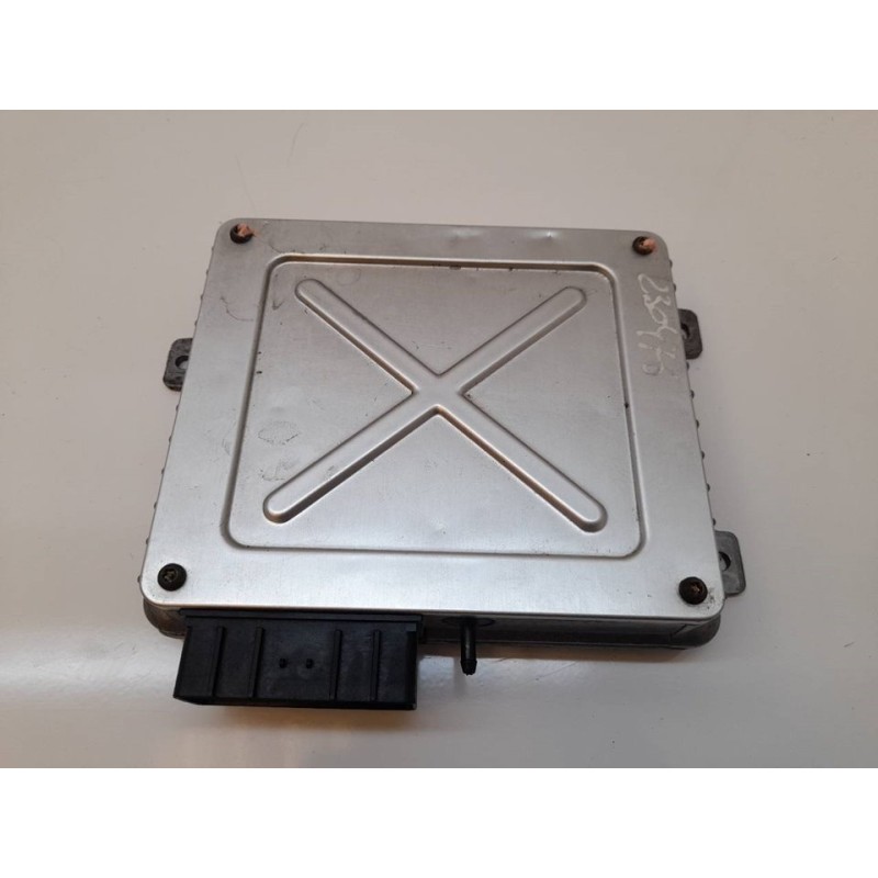 Recambio de centralita motor uce para land rover freelander (ln) 1.8 i xe familiar (88kw) referencia OEM IAM MKC104392 300910439