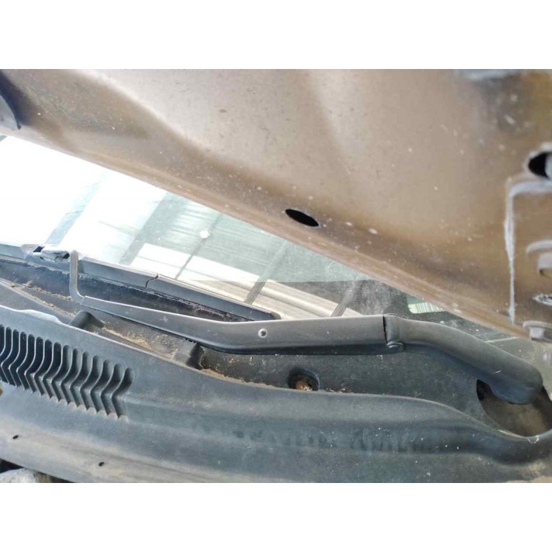Recambio de brazo limpia delantero izquierdo para chevrolet camaro cabrio piel referencia OEM IAM   