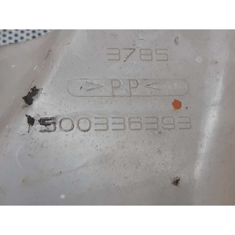 Recambio de deposito limpia para iveco daily caja abierta / volquete 29 - l 13 caja abierta referencia OEM IAM 500336393 - Blanco 5