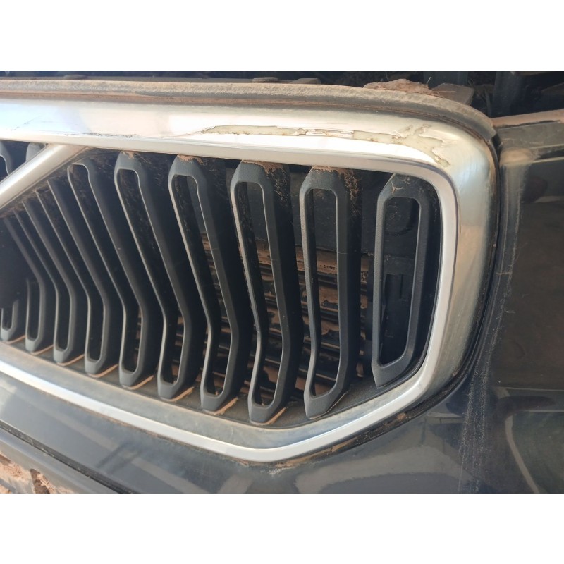 Recambio de rejilla delantera para volvo xc40 (536) t4 referencia OEM IAM - Negro 2